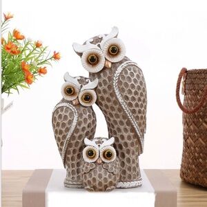 Resign Owl Family Figurine